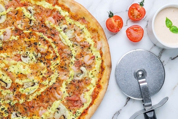 Kenta Galo — Lokus signaturpizza med bearnaisesås